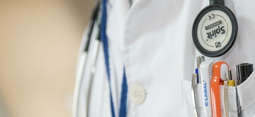 doctor-563428_960_720-w500